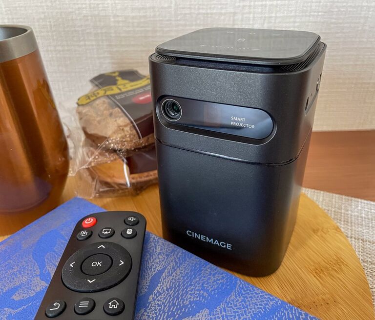 憧れのホームシアターを実現！ ミニマムサイズの「CINEMAGE mini」は好きな場所で映像が楽しめる