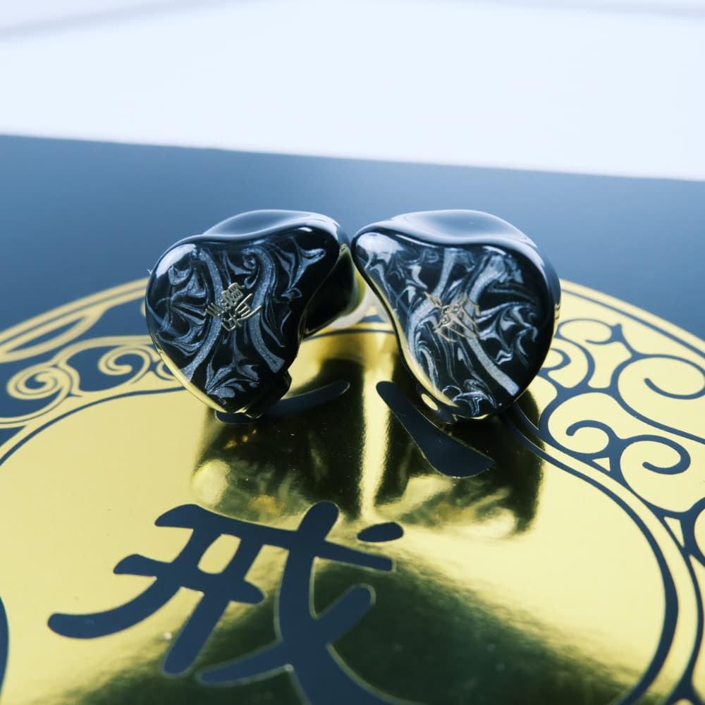 TANGZU Bajie 八戒 クワドブリッド 1DD+4BA+1EST+1PZT 骨伝導 ハイエンド HiFi IEM インイヤーモニターイヤホン スパンデックス ダイナミックドライバー リケーブル可能 脱着式 0.78mm 2PIN